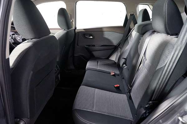 2024 Nissan X-TRAIL ST T33