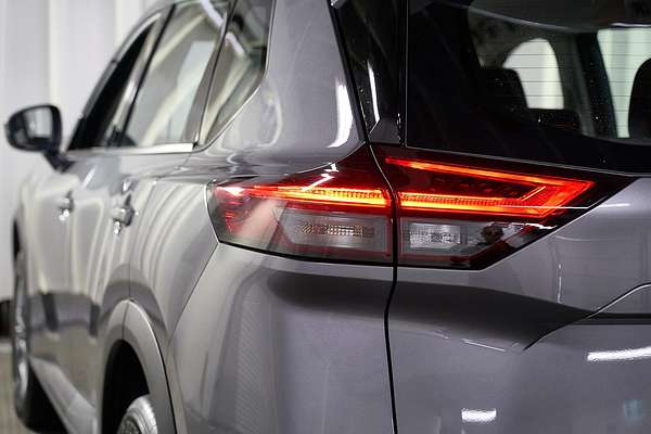 2024 Nissan X-TRAIL ST T33