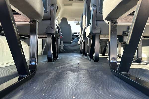 2018 Toyota Hiace Commuter KDH223R