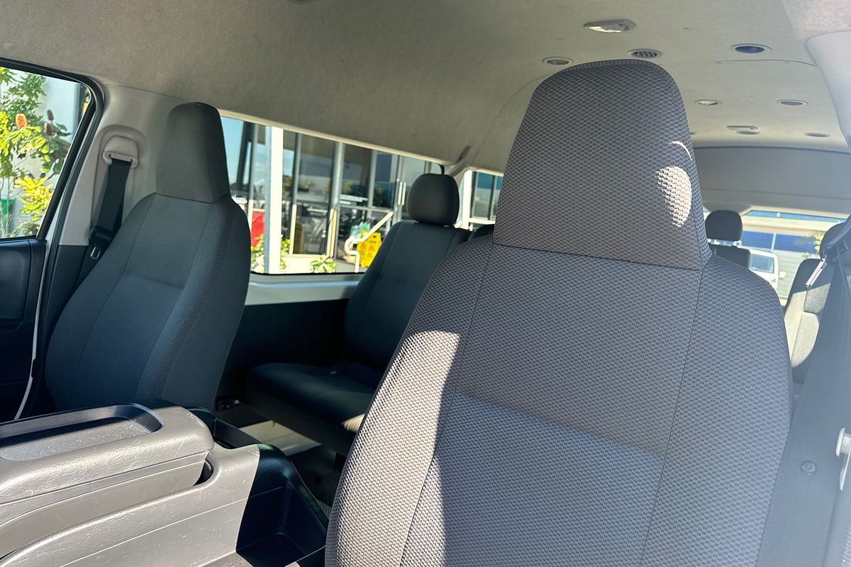 2018 Toyota Hiace Commuter KDH223R