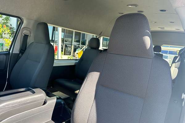 2018 Toyota Hiace Commuter KDH223R