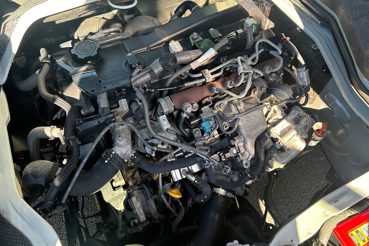2018 Toyota Hiace Commuter KDH223R