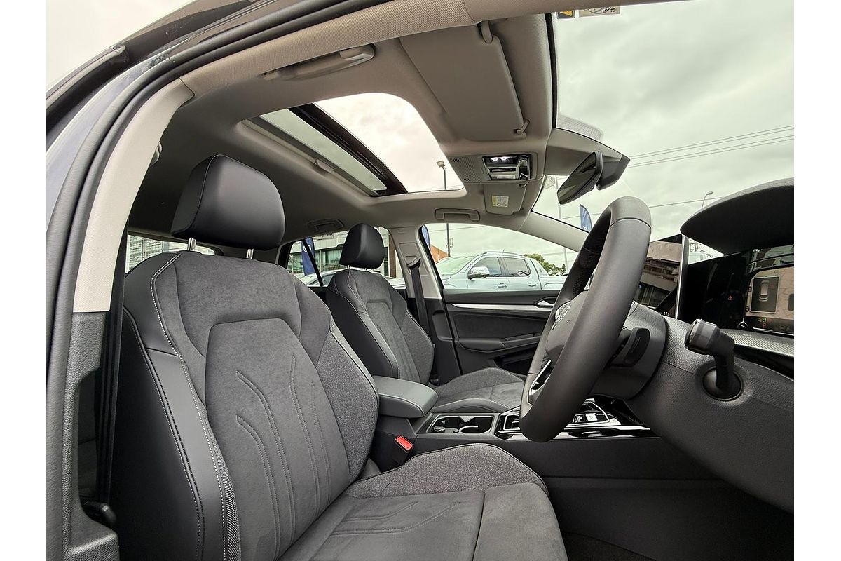 2025 Volkswagen Golf 110TSI Style 8.5