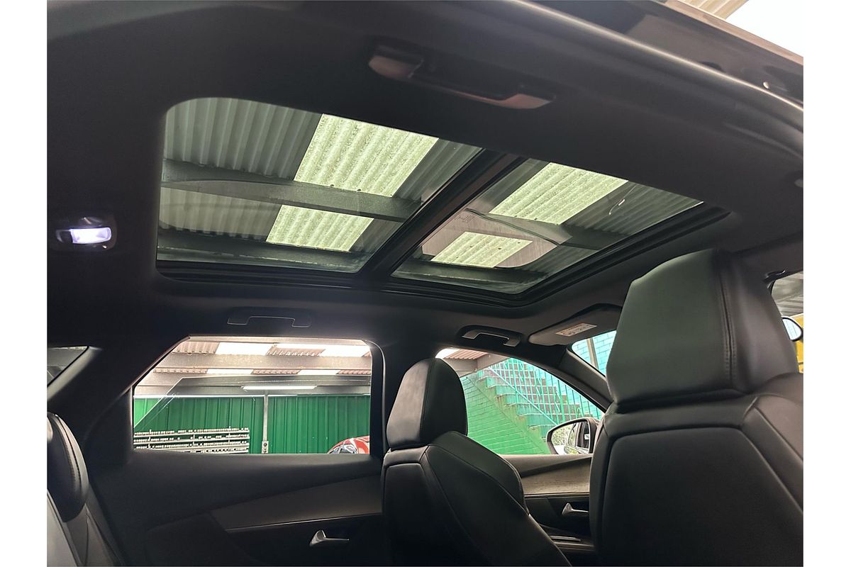 2017 Peugeot 3008 GT P84