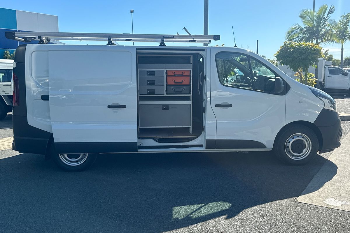 2020 Mitsubishi Express GLX SN SWB