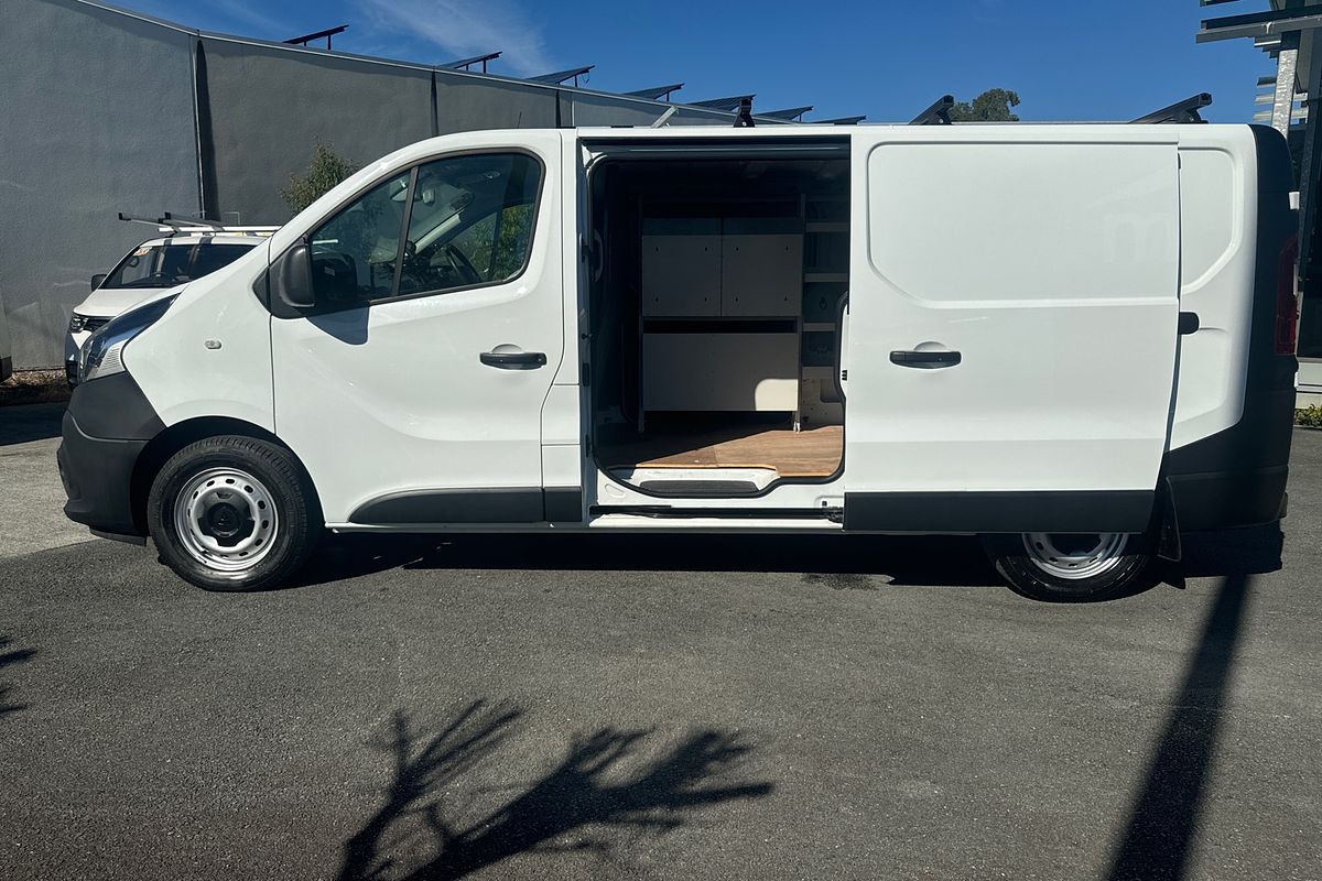 2020 Mitsubishi Express GLX SN SWB