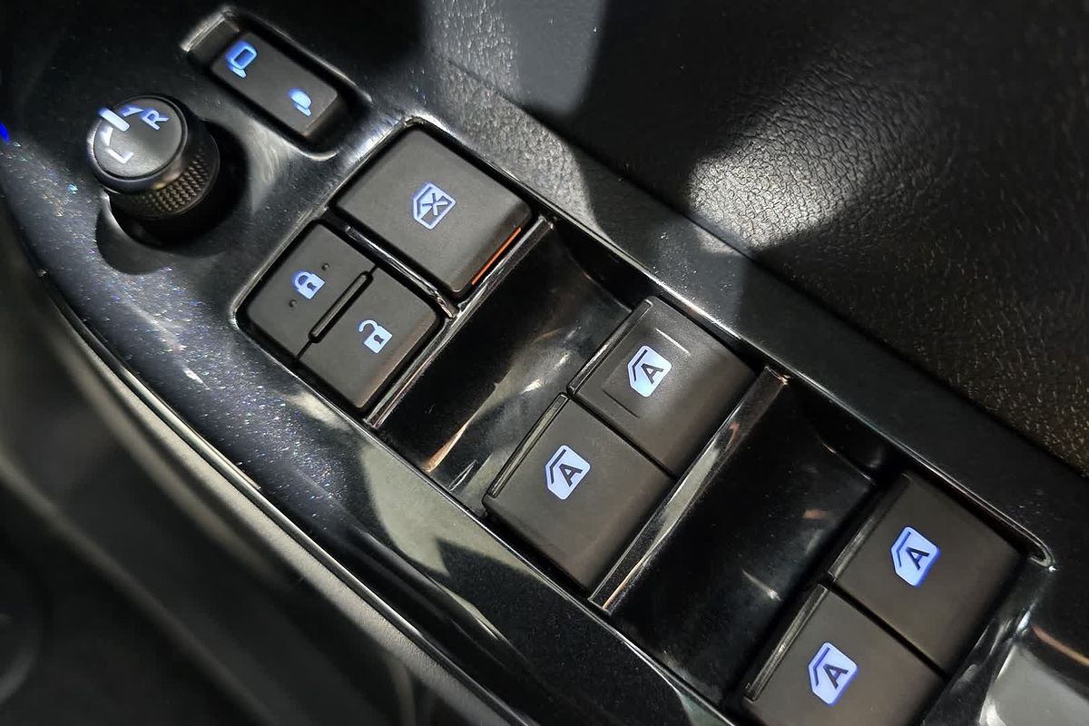 2019 Toyota Hilux Rugged X GUN126R 4X4