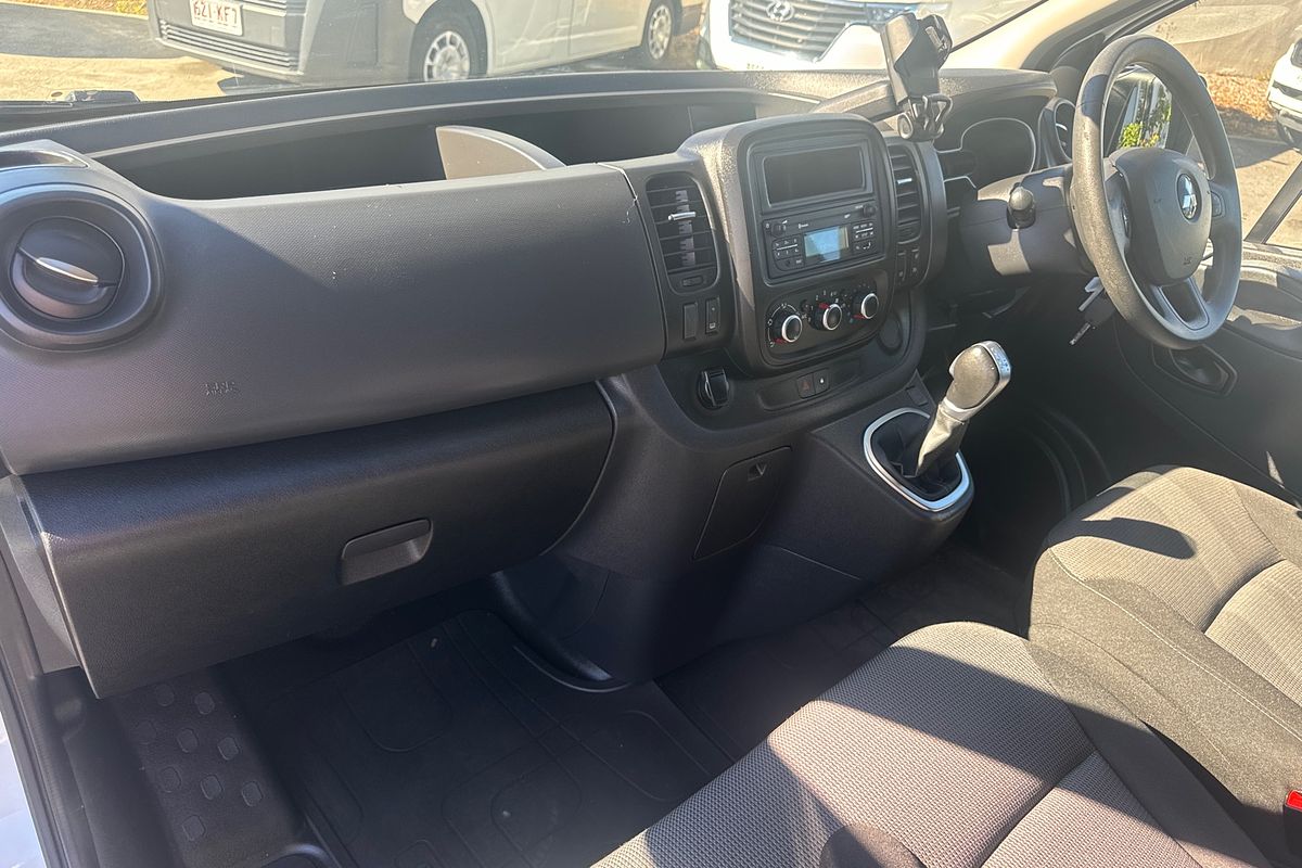 2020 Mitsubishi Express GLX SN SWB