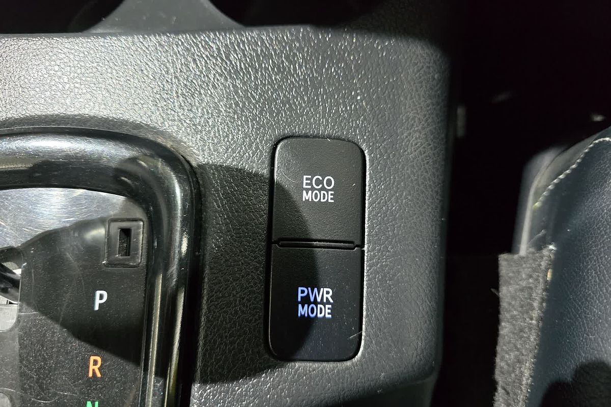 2019 Toyota Hilux Rugged X GUN126R 4X4