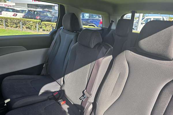 2022 Kia Carnival S KA4