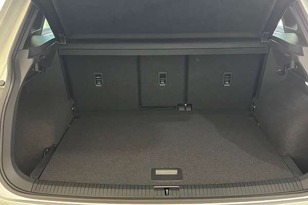 2023 Volkswagen Tiguan 162TSI R-Line 5N