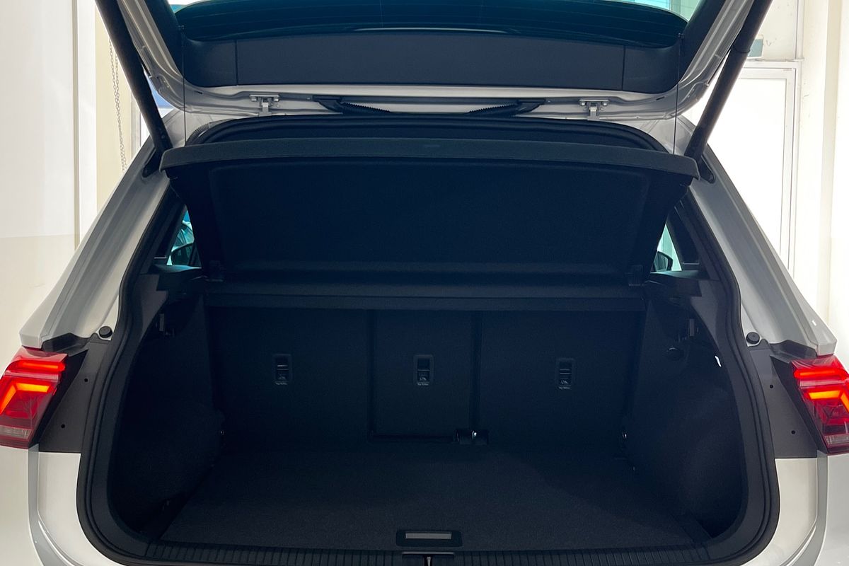 2023 Volkswagen Tiguan 162TSI R-Line 5N