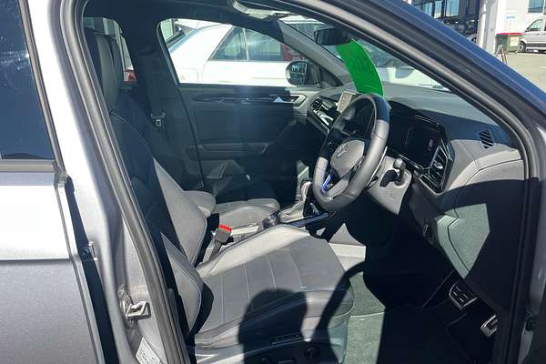 2023 Volkswagen T-Roc R D11