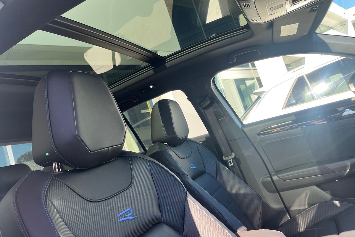 2023 Volkswagen T-Roc R D11