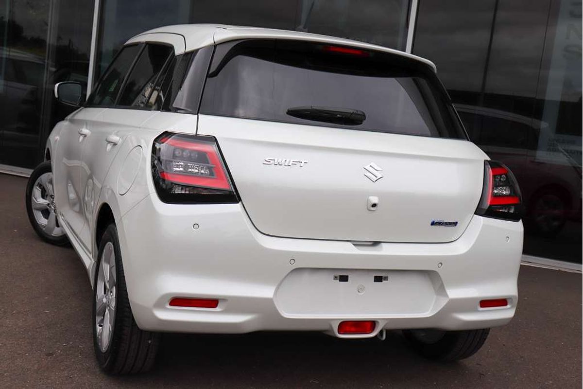 2025 Suzuki Swift Hybrid Plus UZ