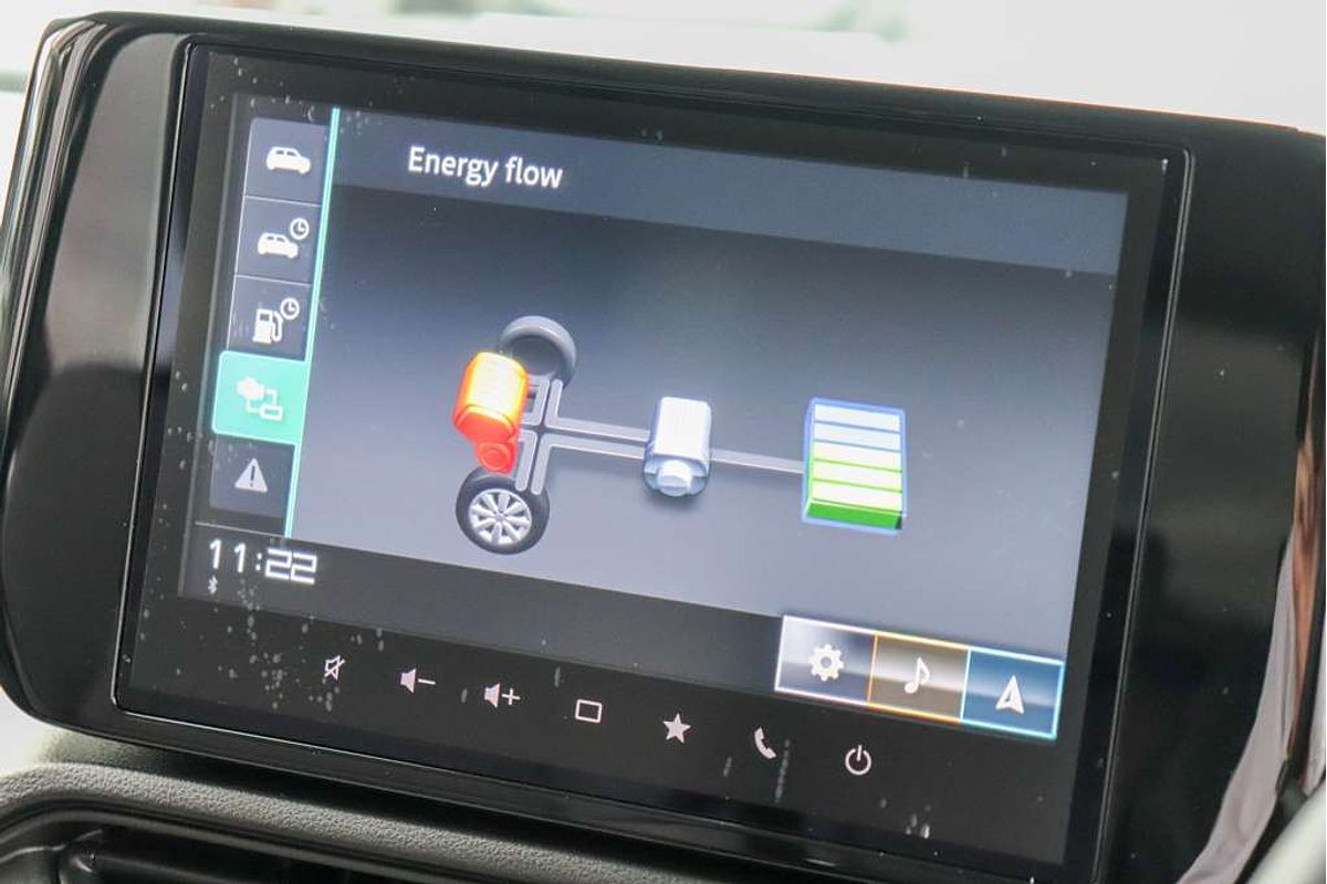2025 Suzuki Swift Hybrid Plus UZ