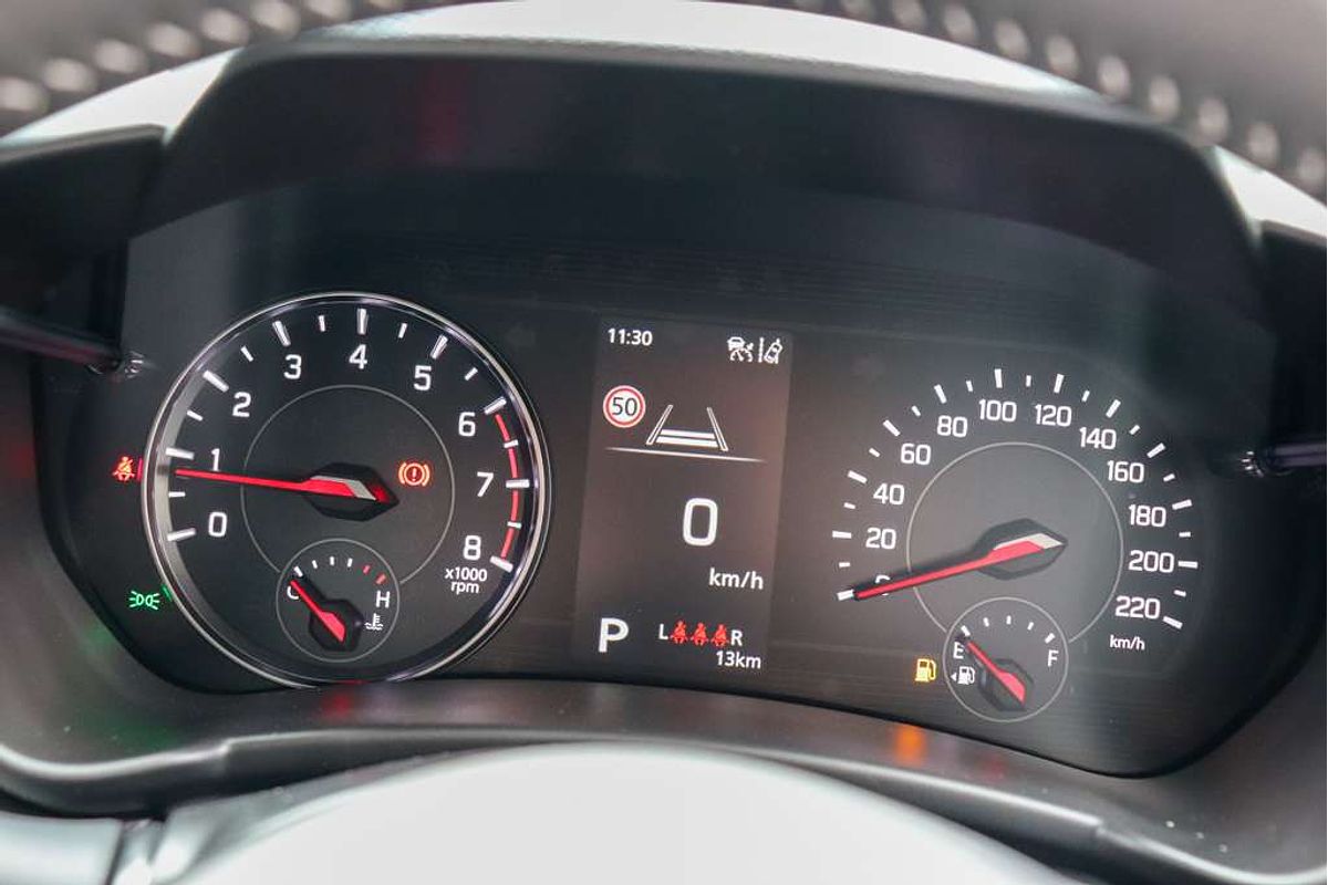 2025 Suzuki Swift Hybrid Plus UZ
