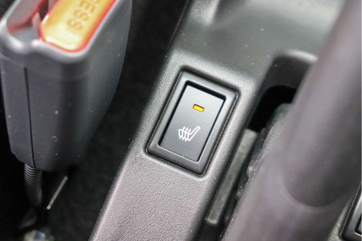 2025 Suzuki Swift Hybrid Plus UZ