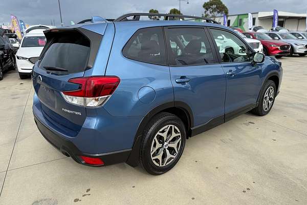 2023 Subaru Forester 2.5i S5