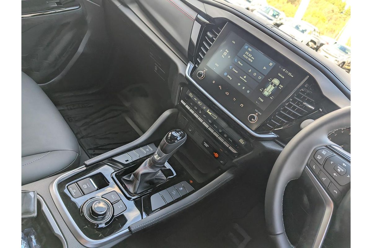 2025 Isuzu MU-X X-TERRAIN