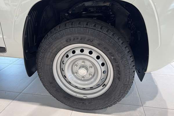 2024 Mitsubishi Triton GLX MV 4X4