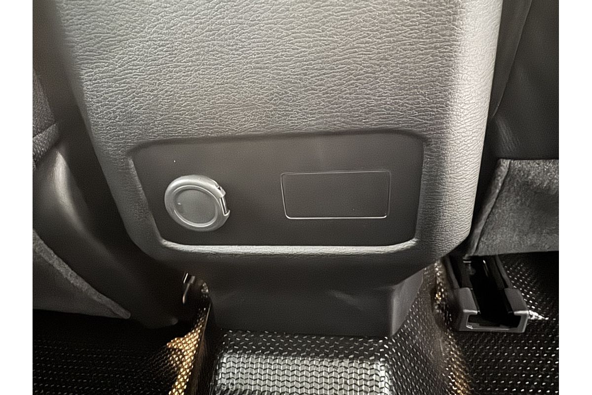 2024 Mitsubishi MV Triton GLX 2.4L D 6A/T 4X4 DC PU