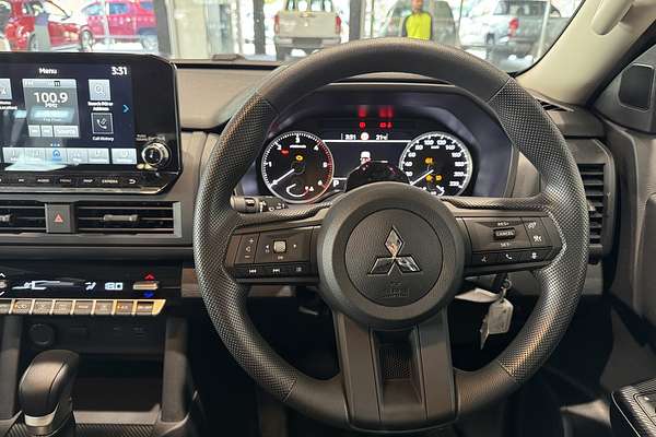 2024 Mitsubishi Triton GLX MV 4X4