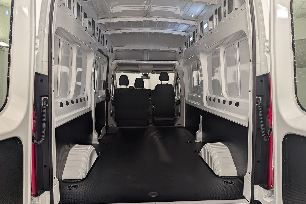 2025 LDV Deliver 9 LWB