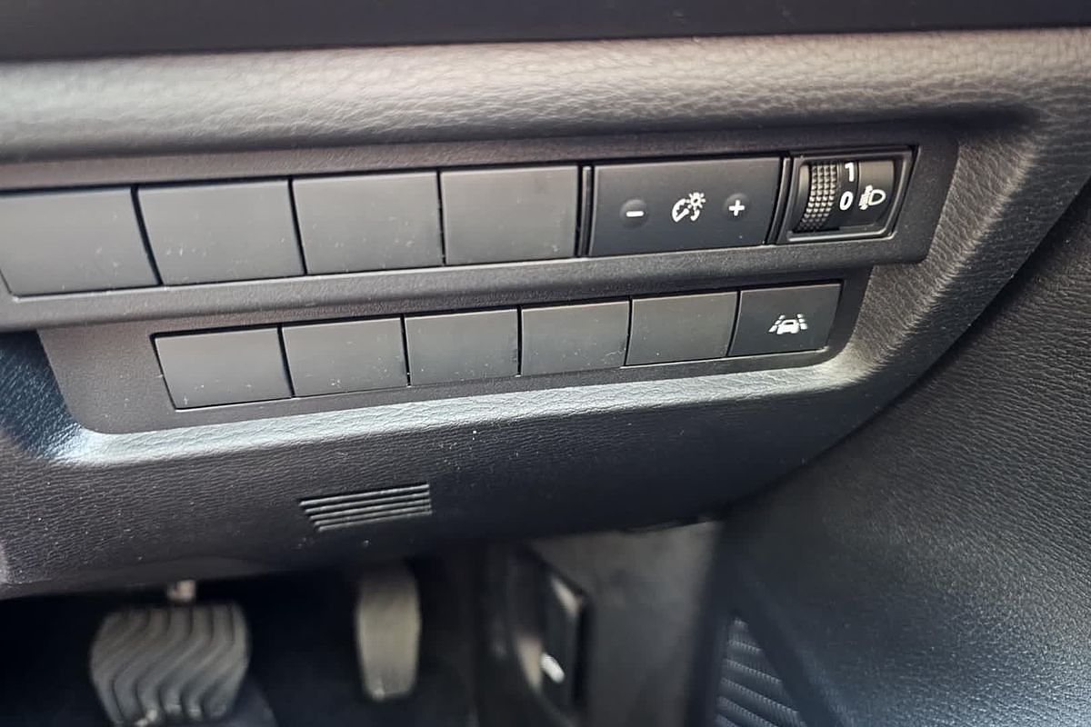2024 Mitsubishi Outlander ES ZM