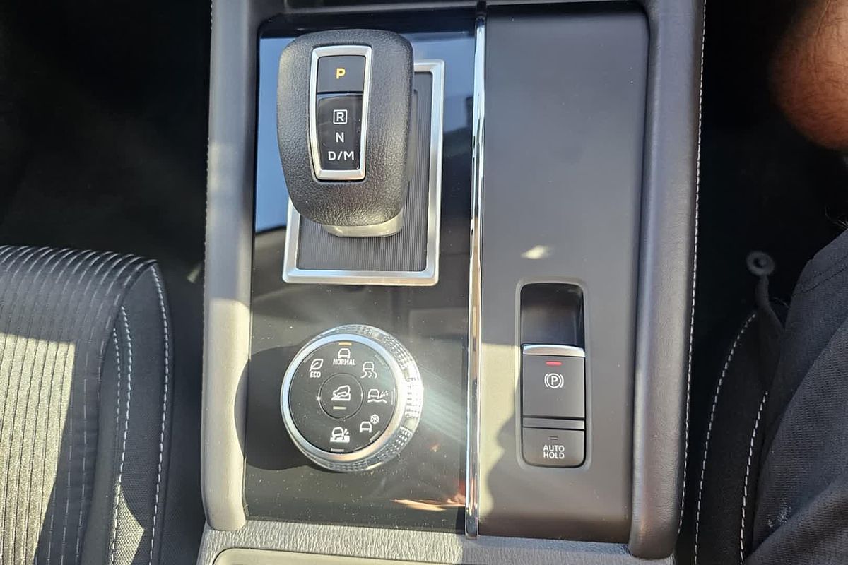 2024 Mitsubishi Outlander ES ZM
