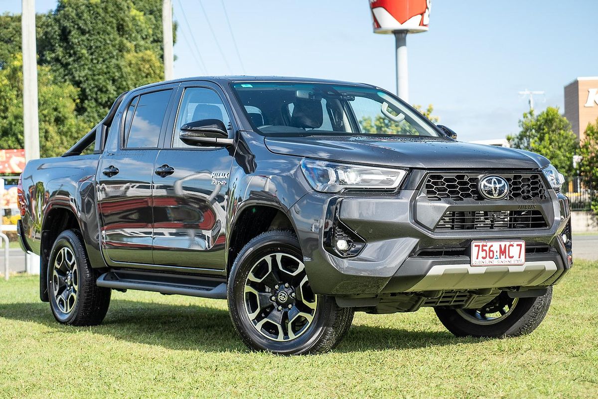 2025 Toyota Hilux SR5 48V GUN126R 4X4