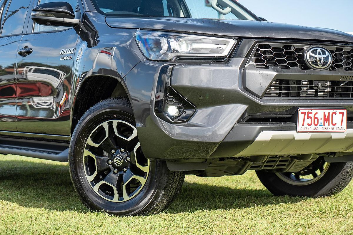 2025 Toyota Hilux SR5 48V GUN126R 4X4