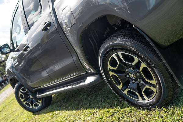 2025 Toyota Hilux SR5 48V GUN126R 4X4