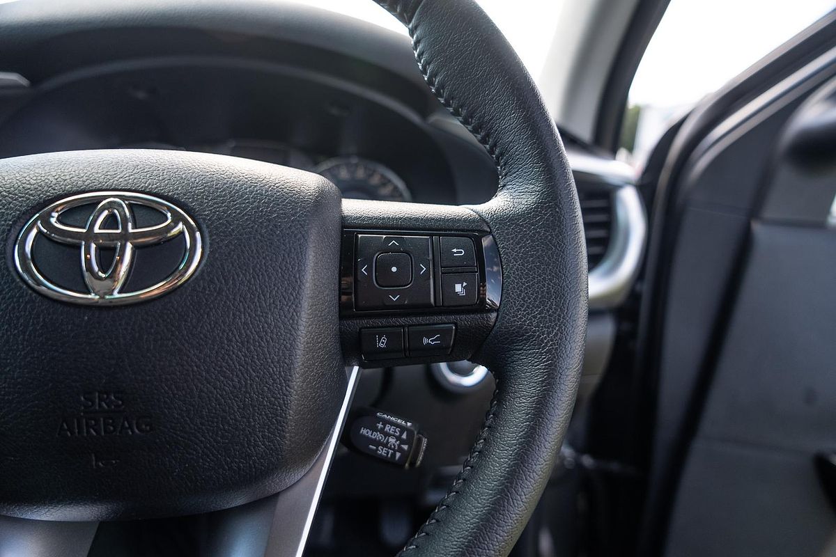 2025 Toyota Hilux SR5 48V GUN126R 4X4
