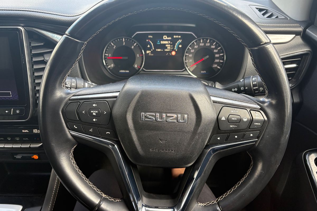 2021 Isuzu MU-X LS-U
