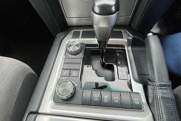 2017 Toyota Landcruiser GXL VDJ200R