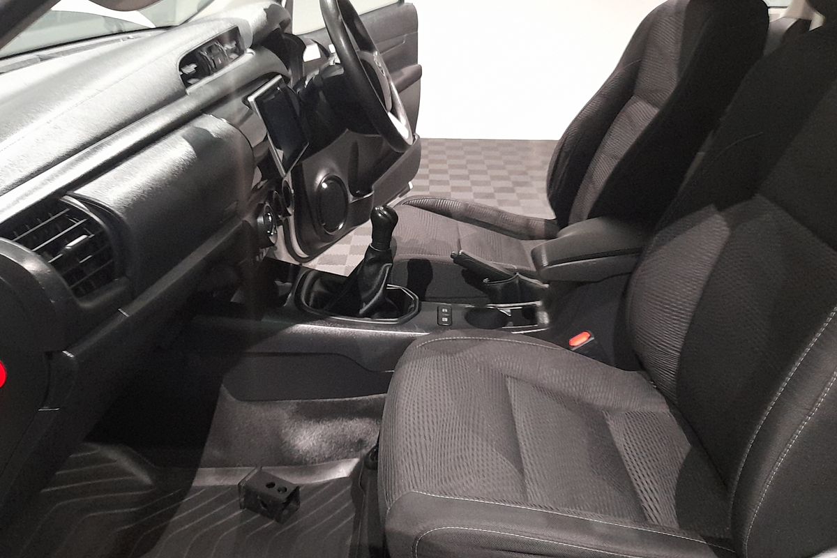2019 Toyota Hilux SR GUN126R 4X4