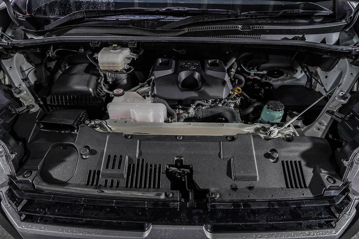 2022 Toyota Hiace GDH300R LWB