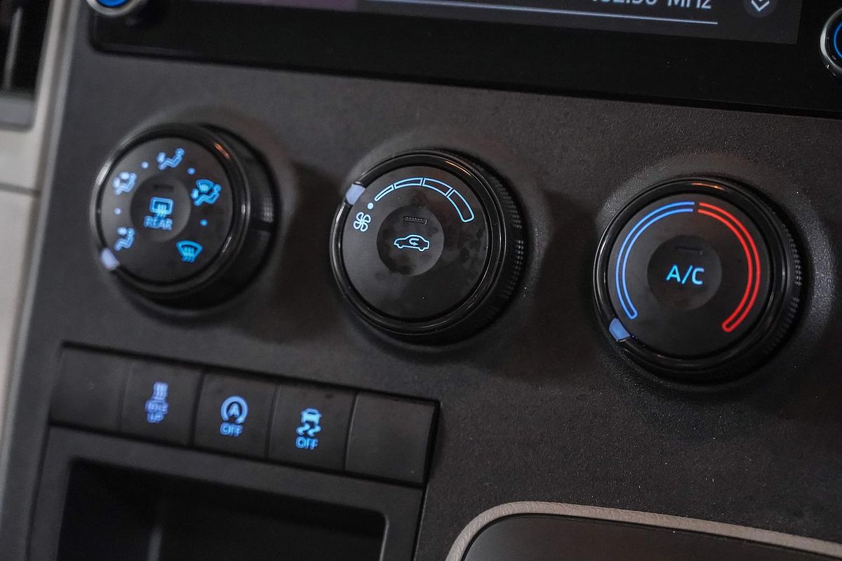 2022 Toyota Hiace GDH300R LWB