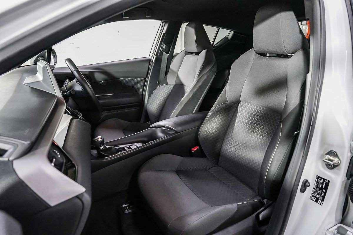 2023 Toyota C-HR GXL NGX10R