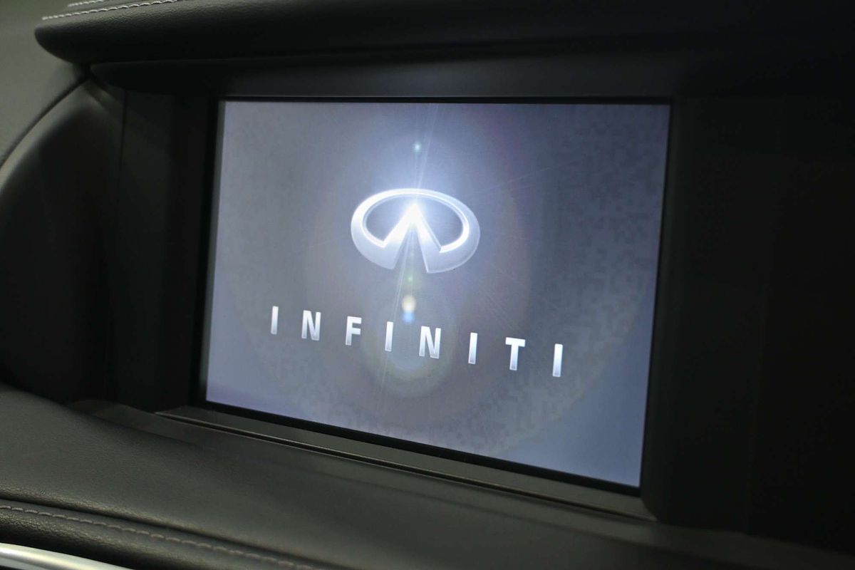 2019 INFINITI Q30 Sport H15
