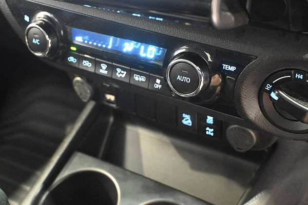 2020 Toyota Hilux SR5 GUN126R 4X4