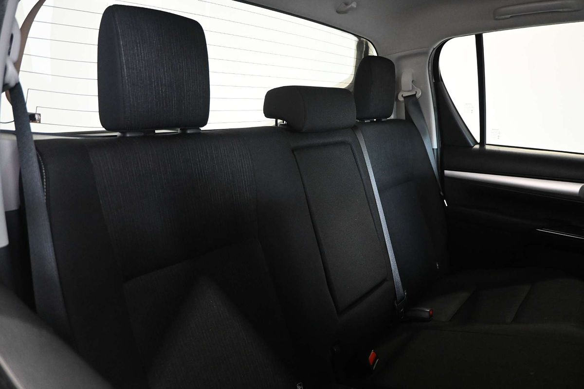 2020 Toyota Hilux SR5 GUN126R 4X4