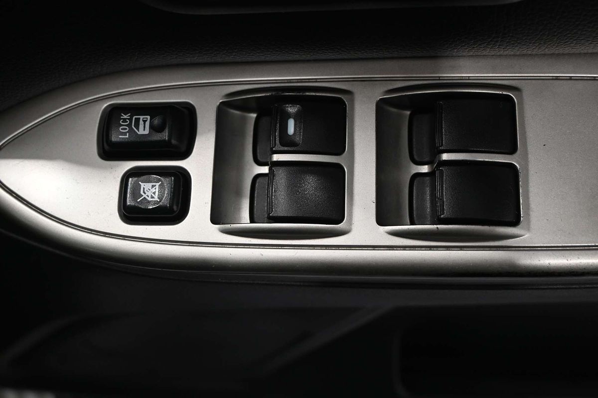 2016 Mitsubishi Pajero GLX NX