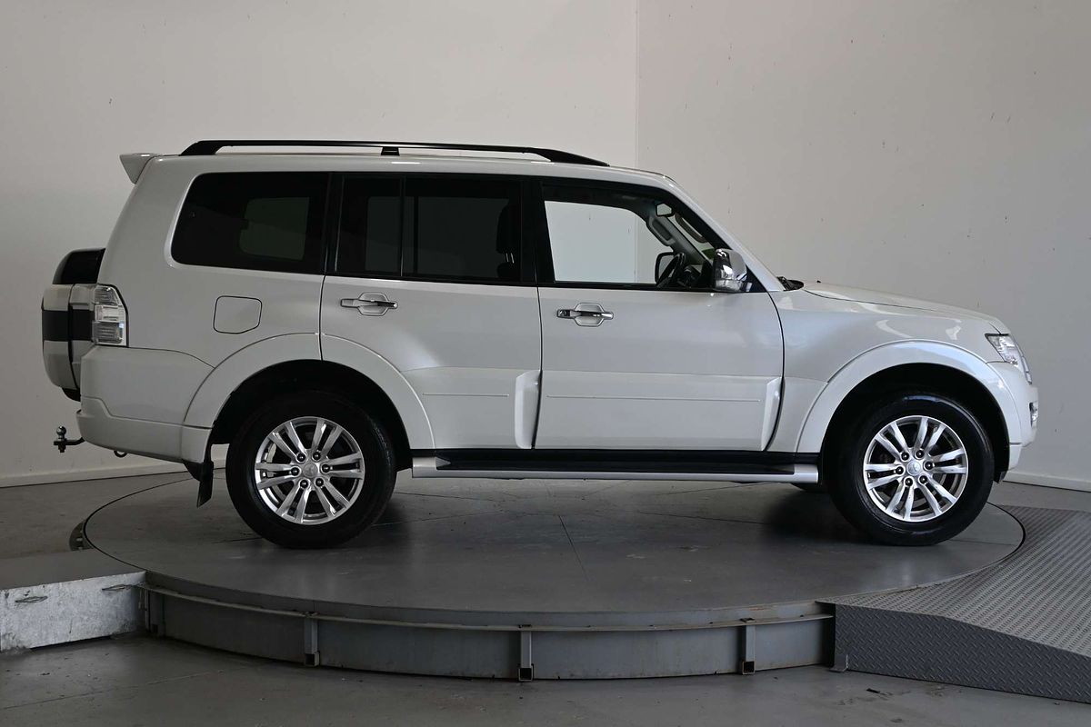2016 Mitsubishi Pajero GLX NX