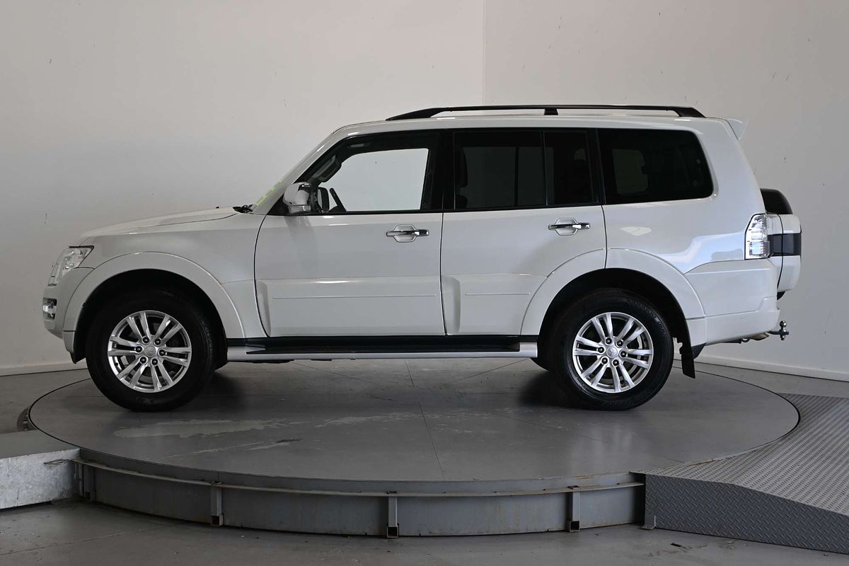 2016 Mitsubishi Pajero GLX NX