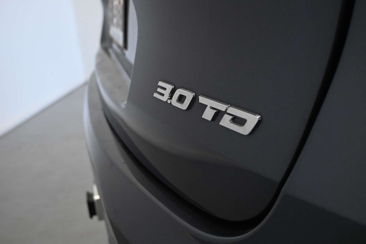 2022 Isuzu MU-X LS-T