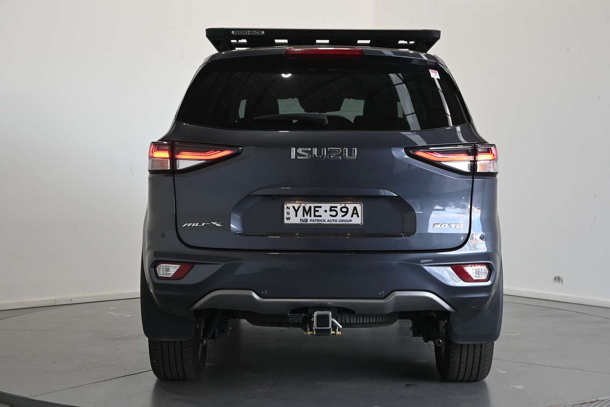 2022 Isuzu MU-X LS-T