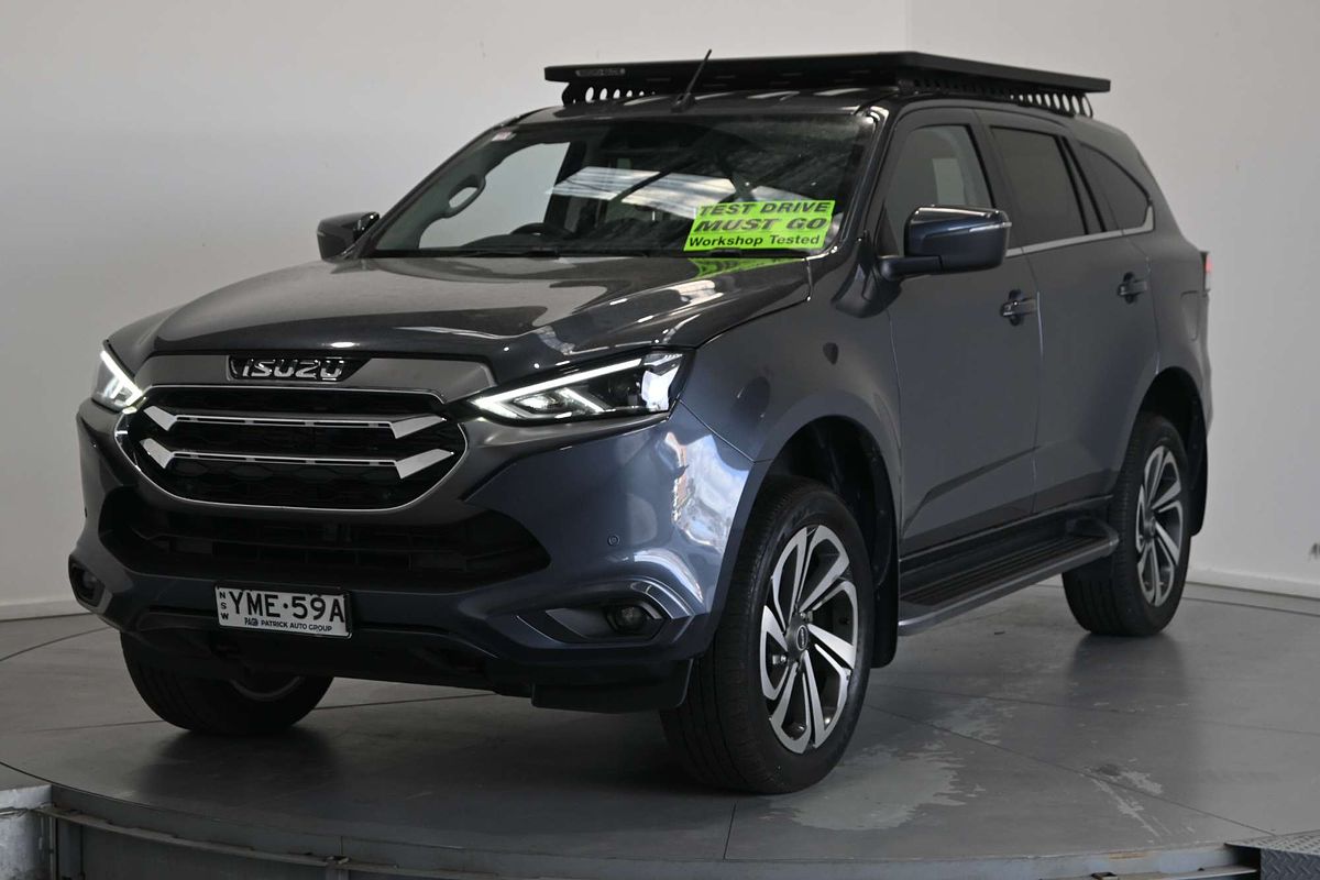 2022 Isuzu MU-X LS-T