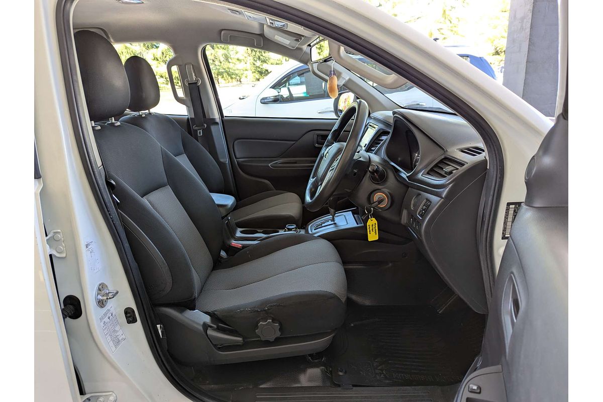 2020 Mitsubishi Triton GLX ADAS MR 4X4